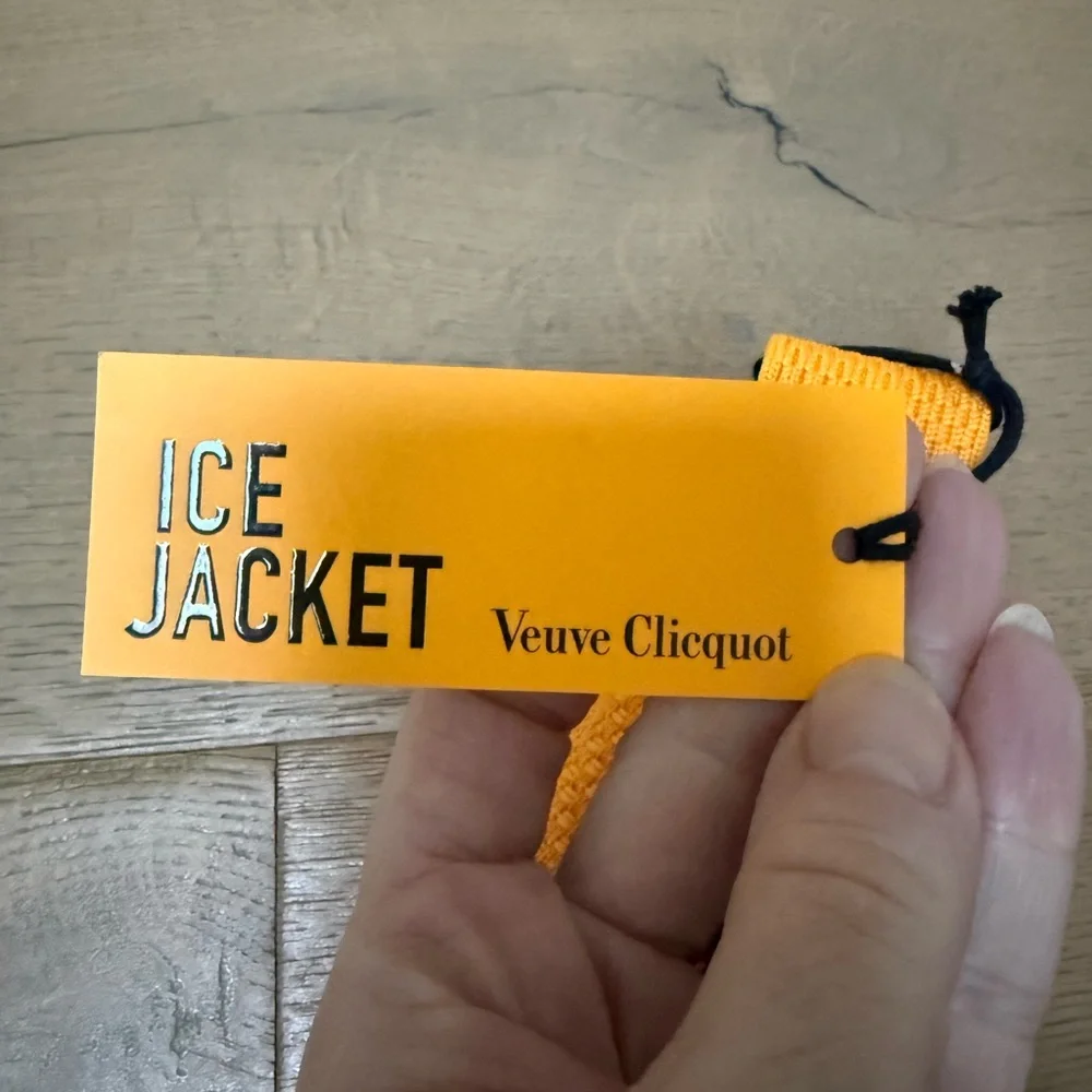 NWT: Veuve Clicquot insulated ice jackets (sleeves) - new style!!